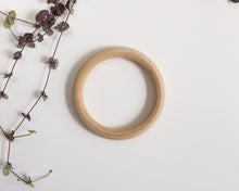 Load image into Gallery viewer, Set of wooden Rings 5 pack (Medium and Large)
