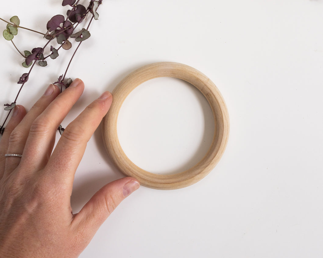 Set of wooden Rings 5 pack (Medium and Large)