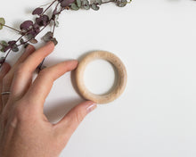 Load image into Gallery viewer, Set of wooden Rings 5 pack (Medium and Large)
